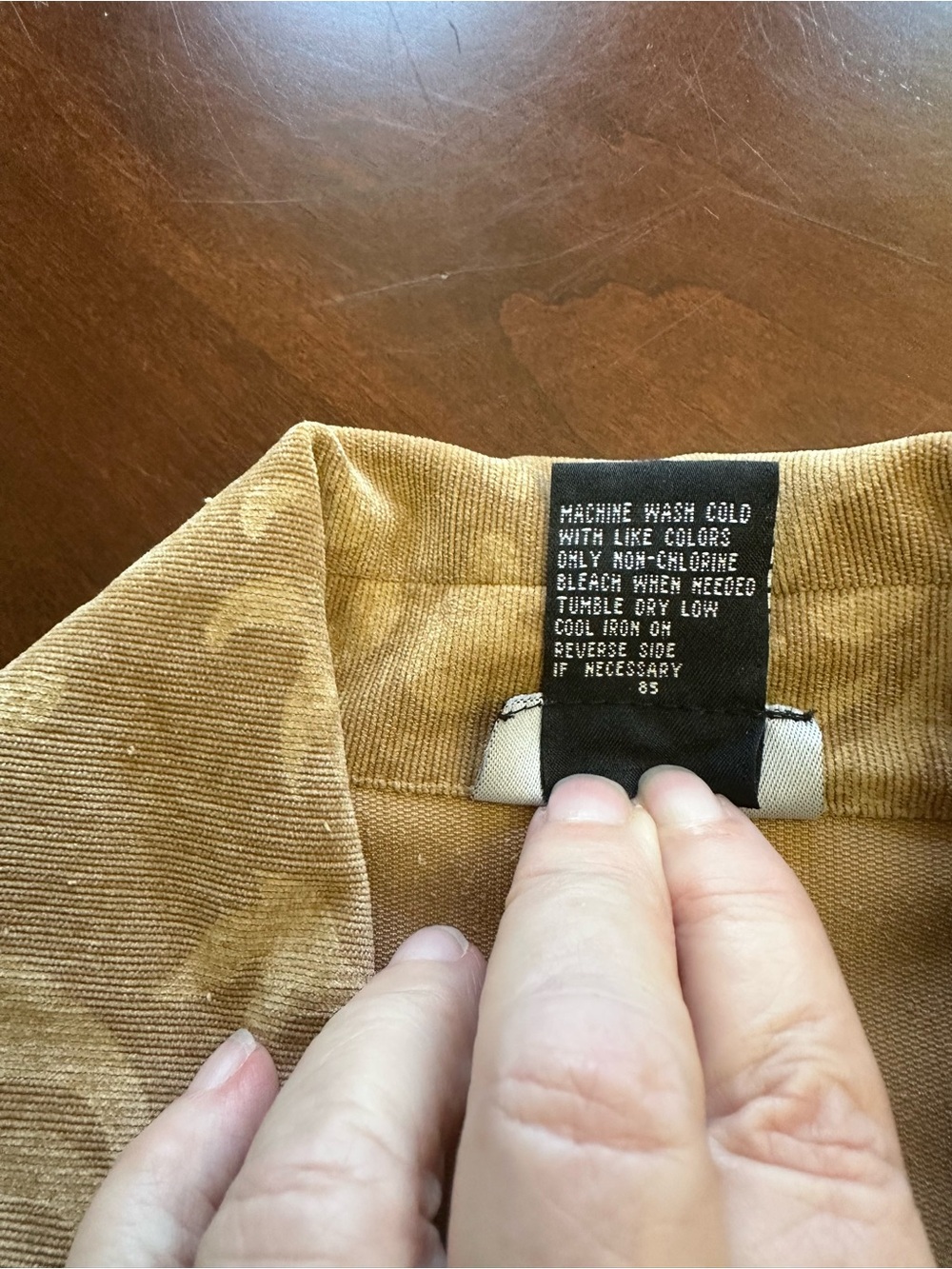 Tan Jacquard Short Coat RQT size medium, vintage, big button cropped jacket - Picture 7 of 8